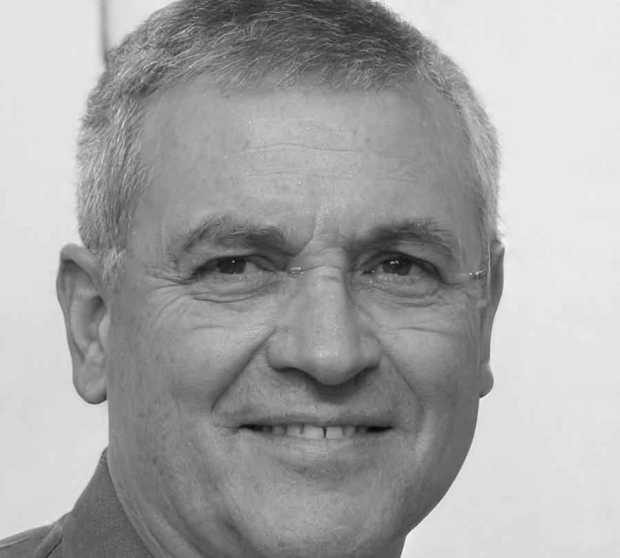 Darius Kovalenko explaining performance testing concepts